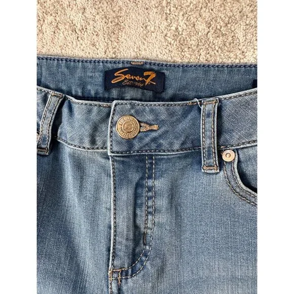 Seven Skinny Women’s Stretch Denim Size 10 Blue Capris Jeans Embroidered Pockets - Picture 4 of 7